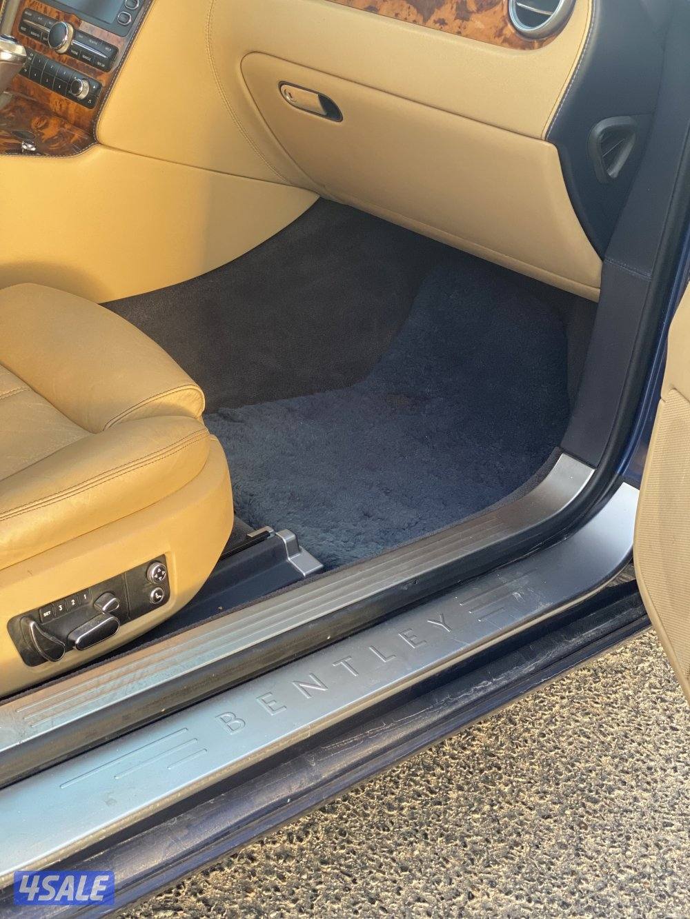 للبيع بينتلي كونتننتال GT / موديل 2009 / بحالة ممتازة7