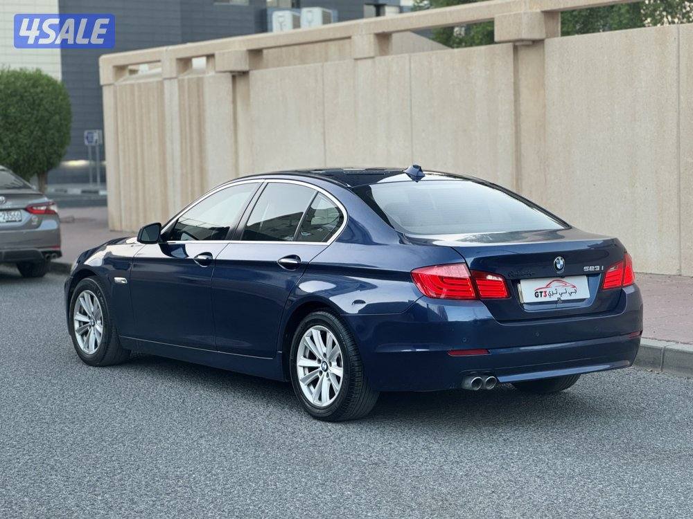 BMW 523i 20117