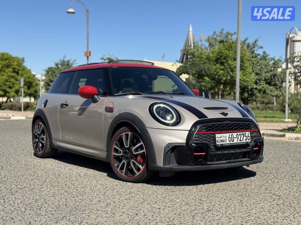 للبيع ميني كوبر JCW موديل 2022 أعلي مواصفات عداد 25 ألف0