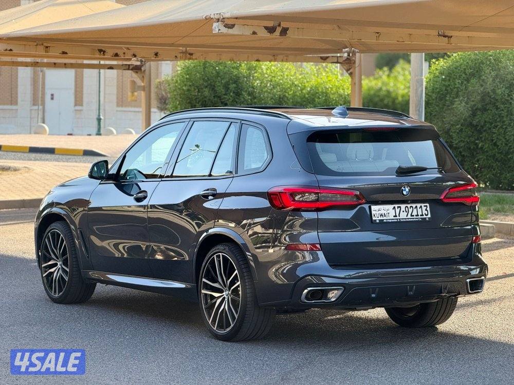 للبيع : جيب بي ام دبليو X5 موديل : 2020 عداد : 120 الف5