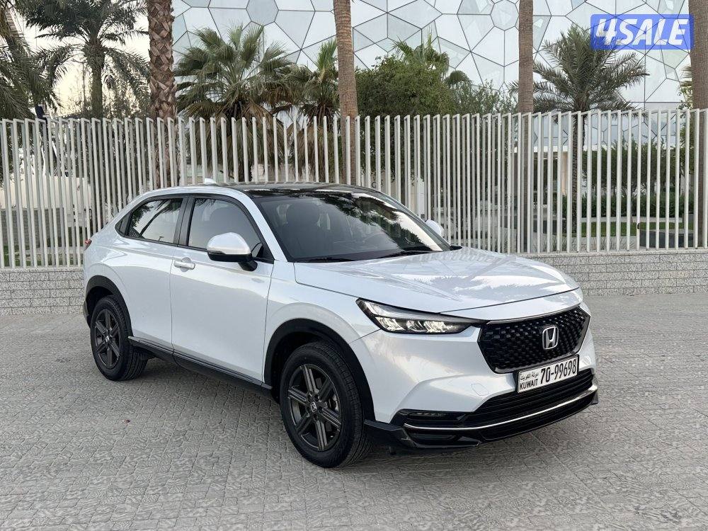 هوندا HR-V-2023 الدرجة الأولى بانوراما.. صبغ الوكالة0