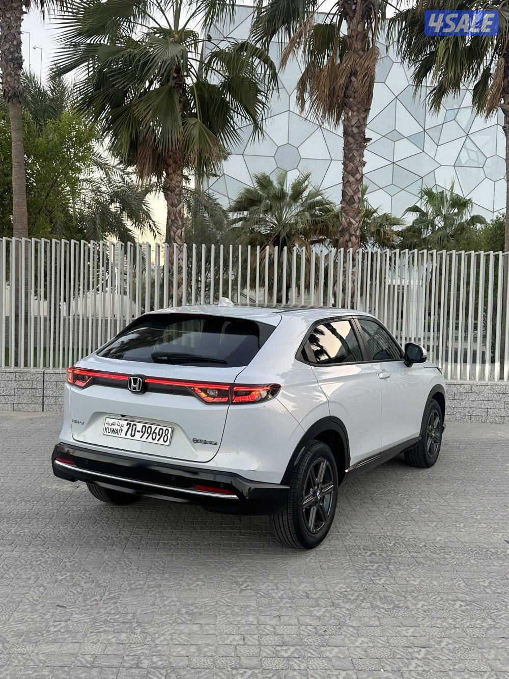 هوندا HR-V-2023 الدرجة الأولى بانوراما.. صبغ الوكالة3