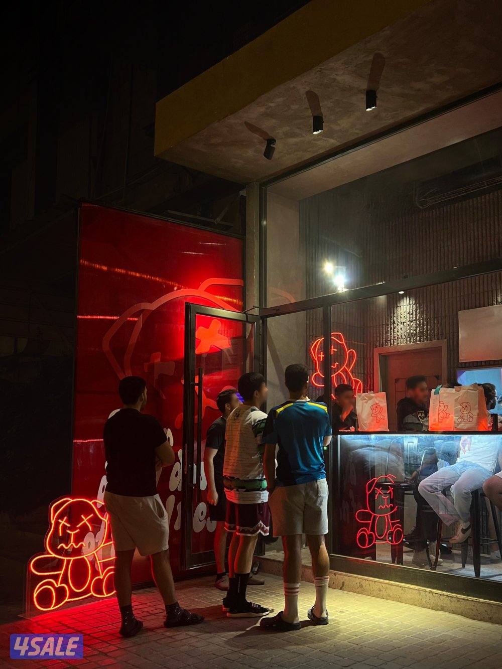 للبيع مطعم في شرق فريد من نوعه0