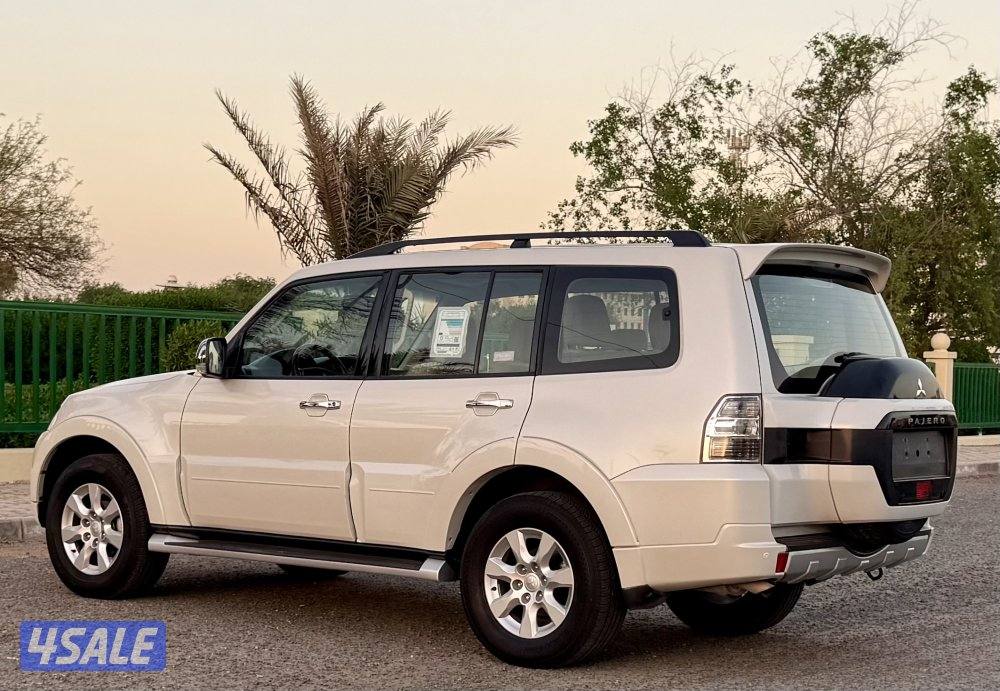 Mitsubishi pajero full option 20223