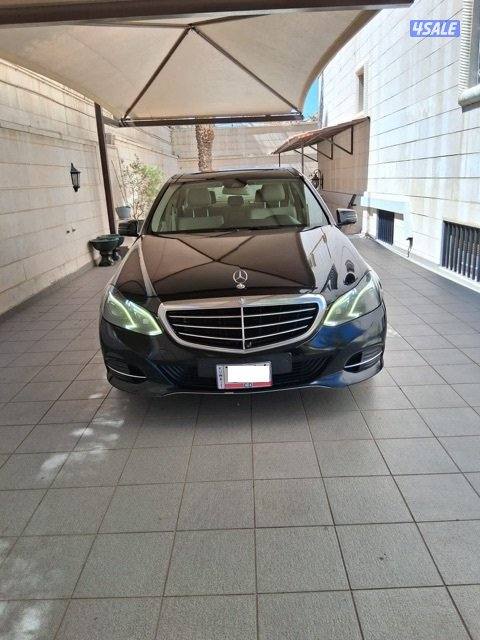 Mercedes-Benz E 300 -Tender0