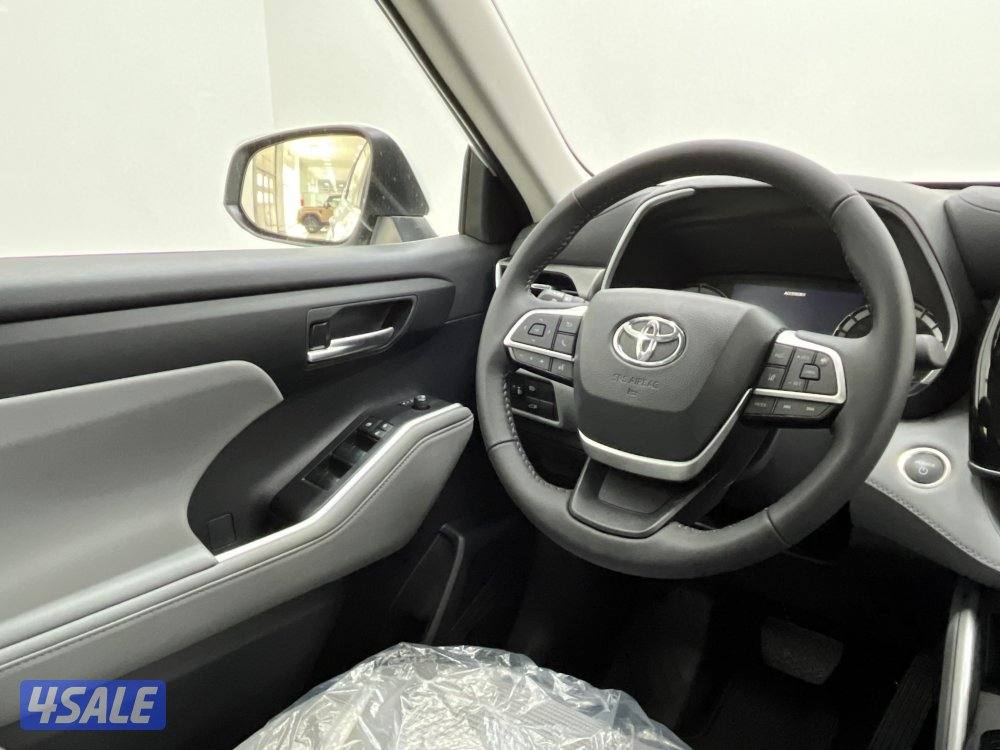 TOYOTA HIGHLANDER 24HL2-M8