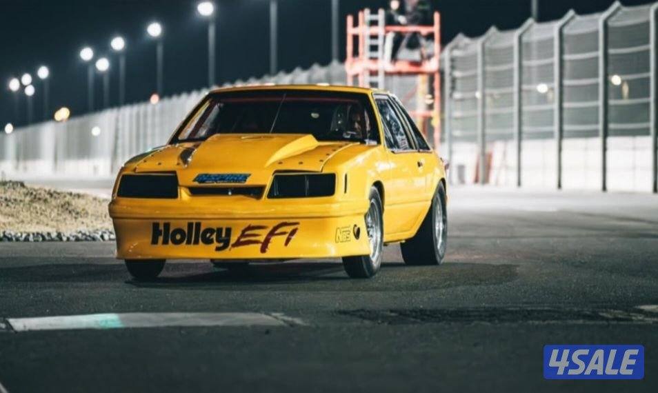 للبيع سيارة سباق فورد موستنق lx2