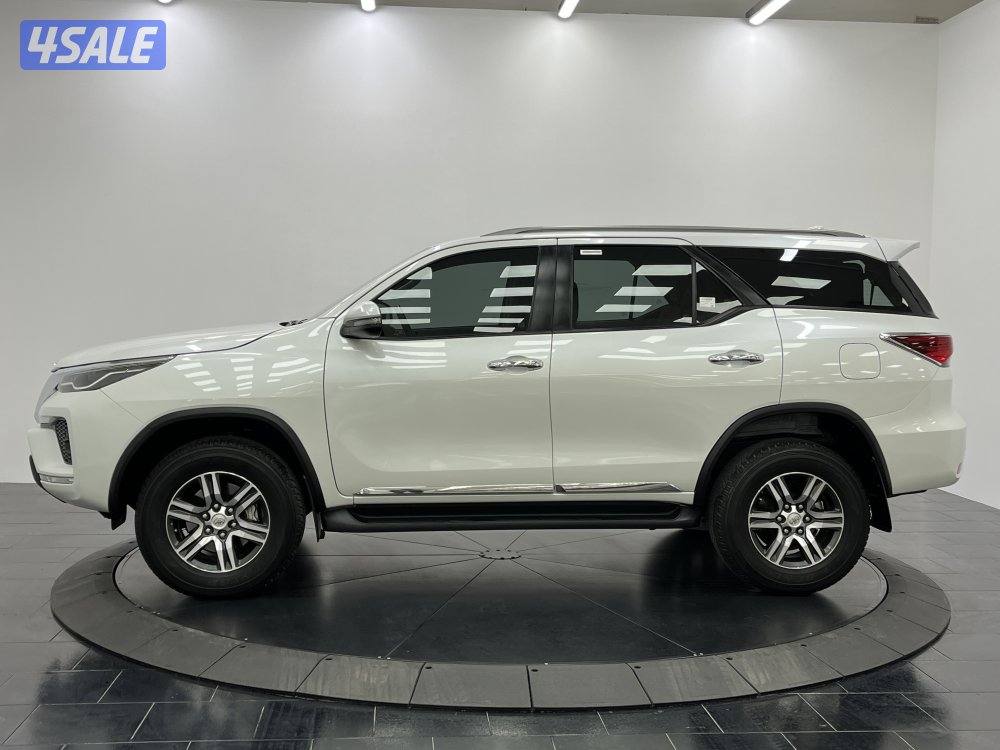 TOYOTA FORTUNER_N 23FT4H_U2