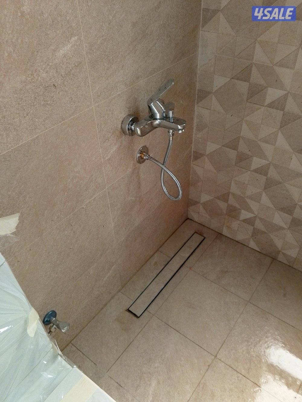 فني صحي وتمديد وتشطيب حمامات وتغيير السيراميك8