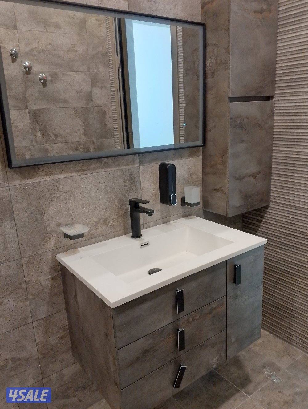 فني صحي وتمديد وتشطيب حمامات وتغيير السيراميك11