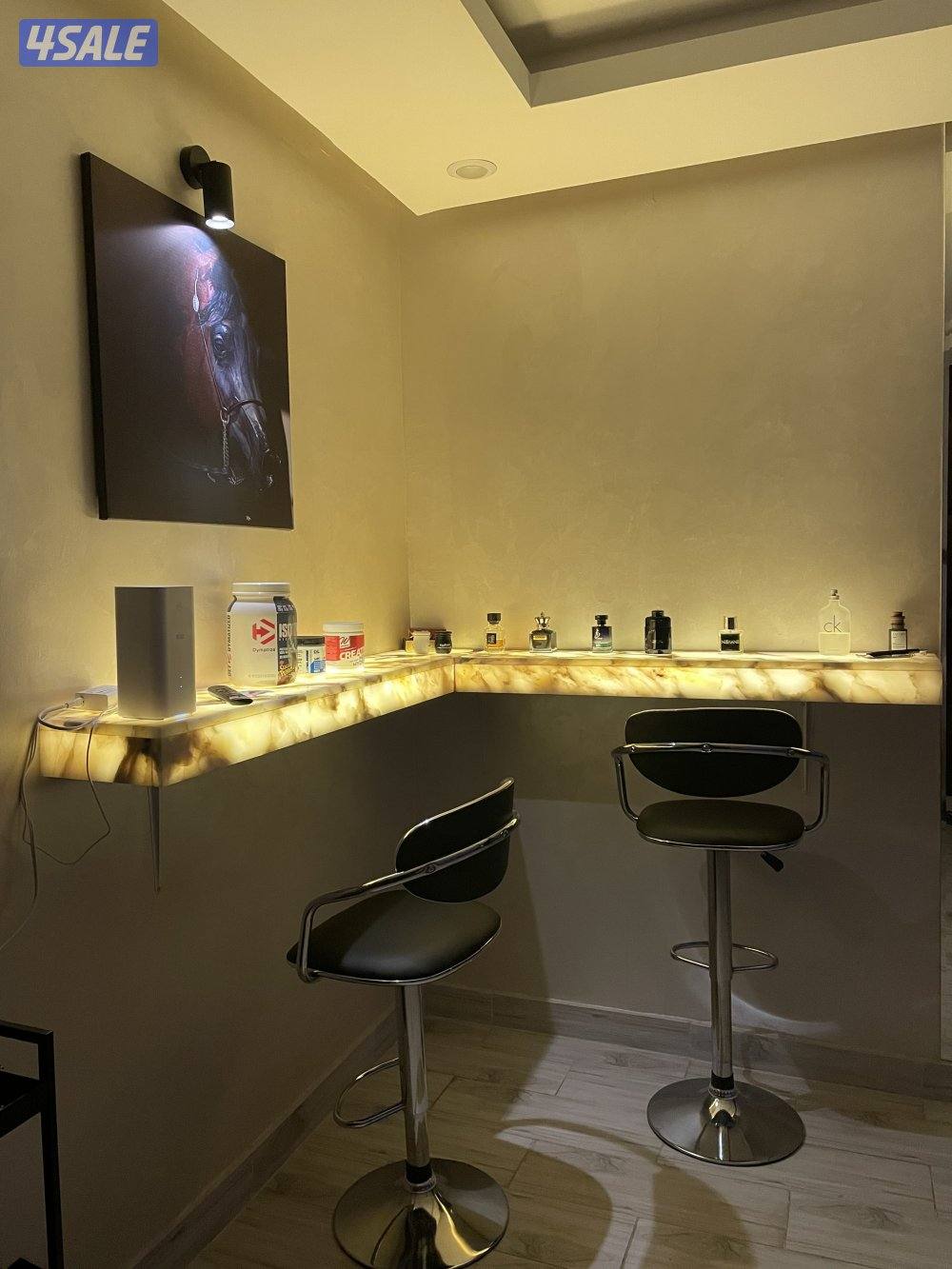 للبيع شقة غرفة وصالة بالسالمية شارع قطر0