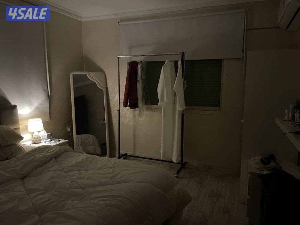 للبيع شقة غرفة وصالة بالسالمية شارع قطر4