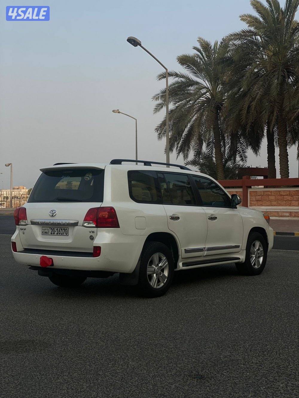 للبيع تويوتا لاند كروزر GXR موديل 20121