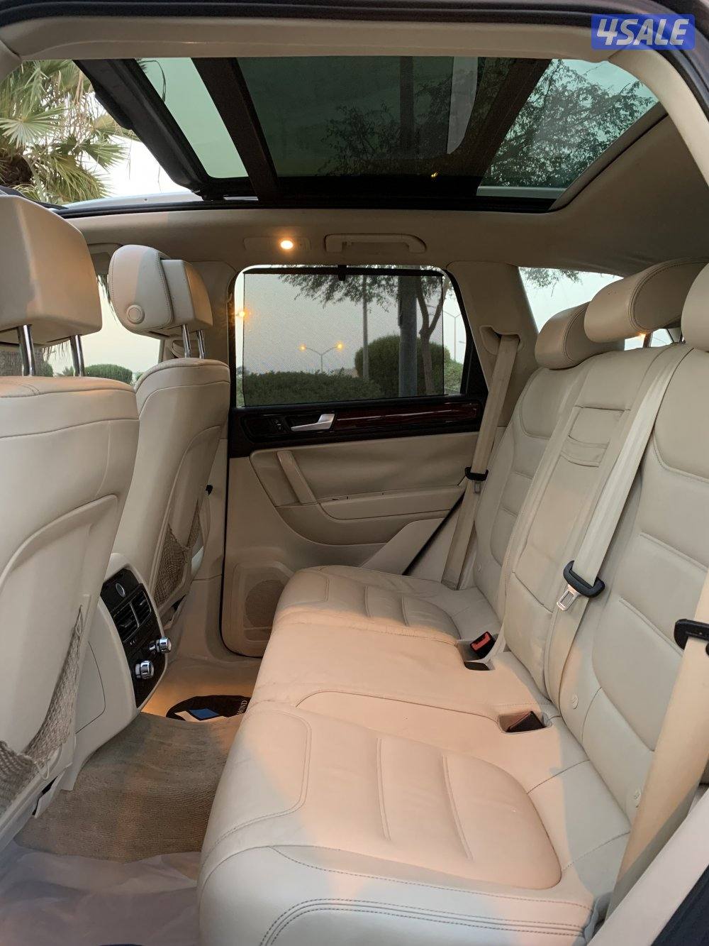 للبيع فولكس واجن طوارق موديل 2013 كامل المواصفات ماشي١٦٥ الف فقط10