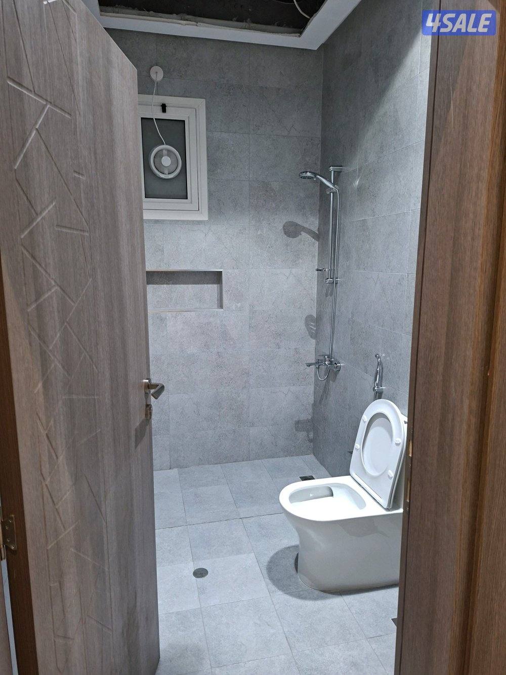 للايجار شقة بجنوب عبدالله المبارك لمعاريس أو اسرة صغيرة للجادين فقط3