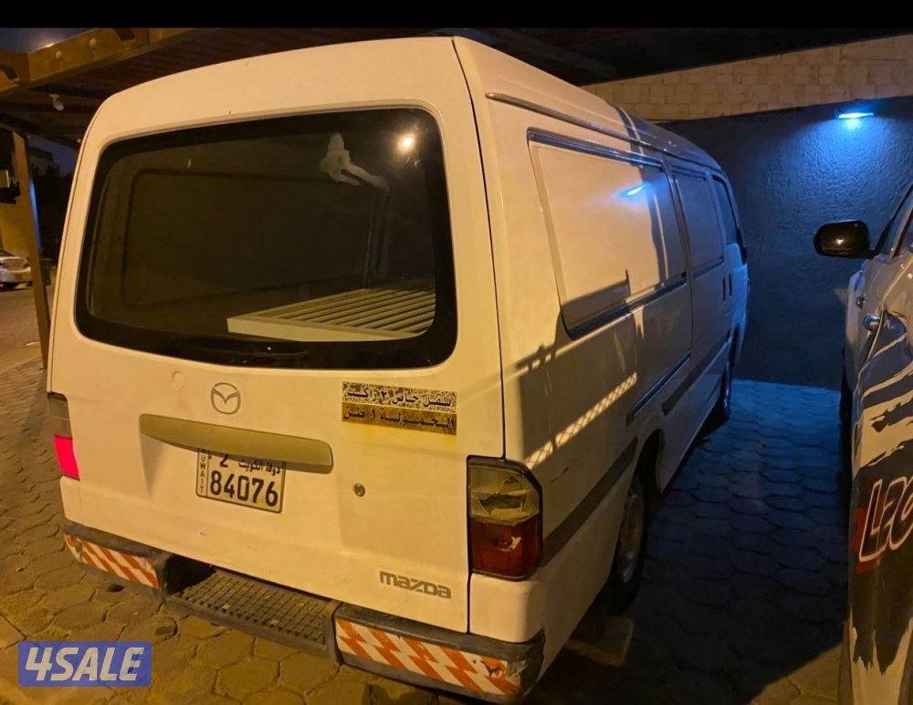 للبيع باص مازدا مقفل 20042