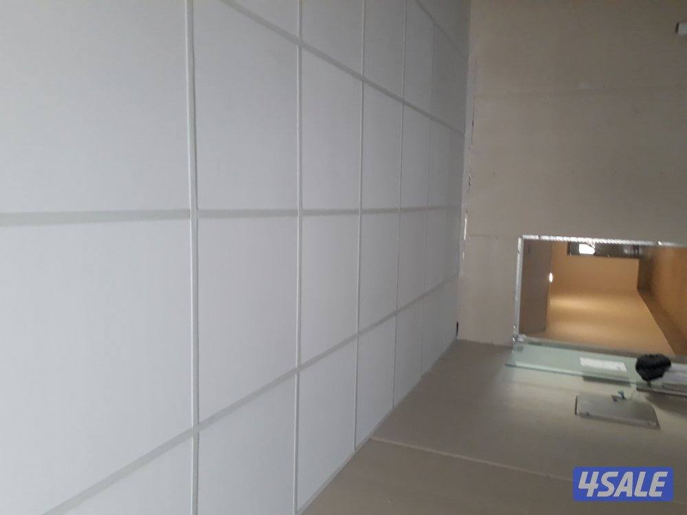 معلم جبسم بورد، سقف ٦٠×٦٠ ، سمنت بورد، باب خشب ، باب اكورديون7