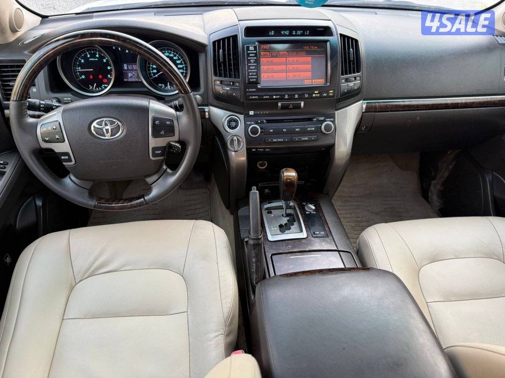 لاند كروزر VX-R7