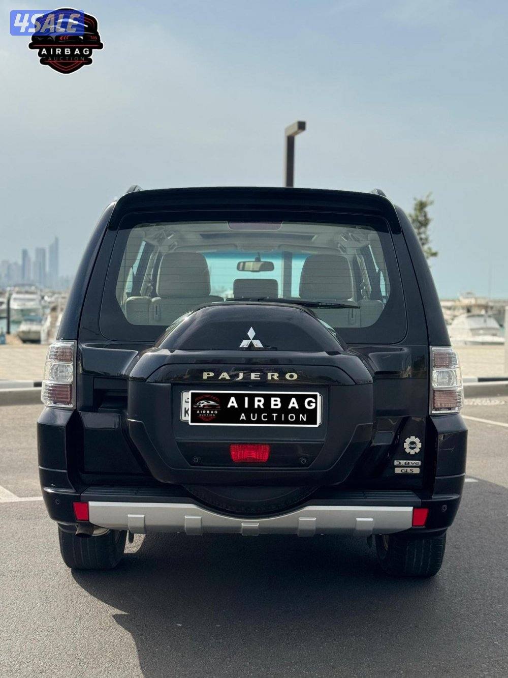 باجيرو موديل 2020 
عداد 81 الف 
ماكينه 3.8 cc كامل المواصفات3