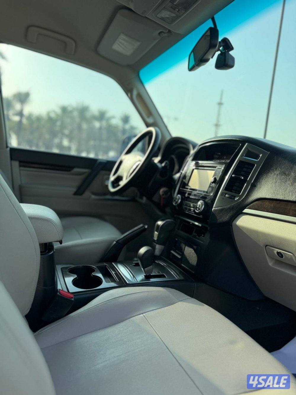 باجيرو موديل 2020 
عداد 81 الف 
ماكينه 3.8 cc كامل المواصفات9