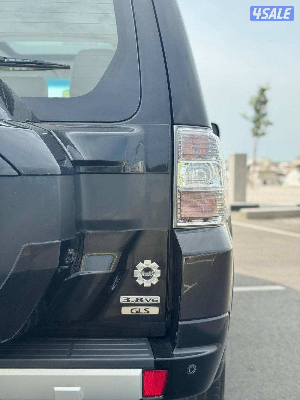 باجيرو موديل 2020 
عداد 81 الف 
ماكينه 3.8 cc كامل المواصفات10