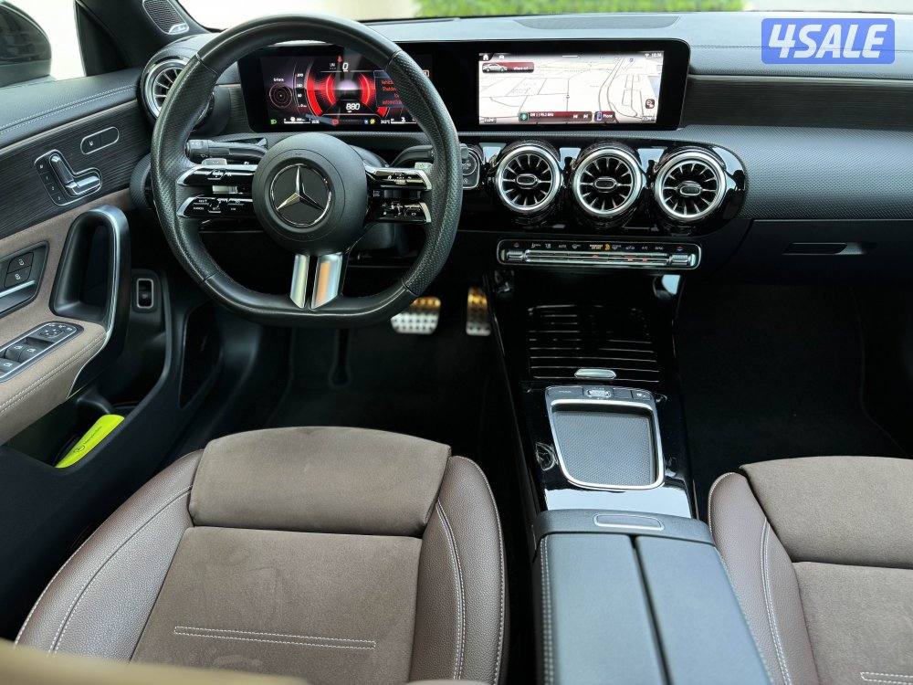 مرسيدس CLA200 Kit AMG موديل 2024 عداد 52 الدرجة الأولى صبغ وكالة الملا9