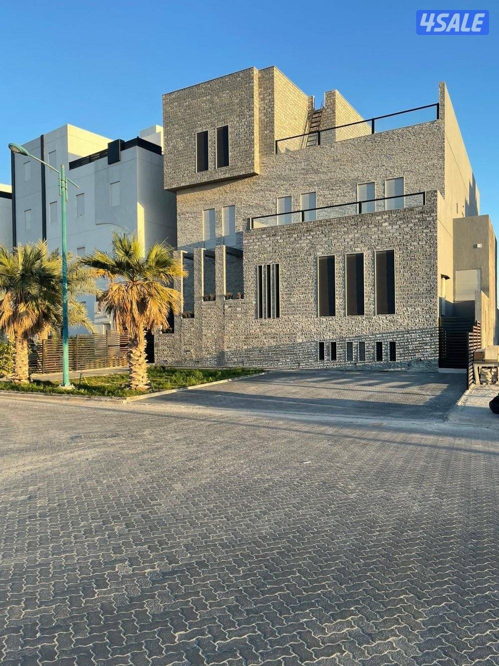 للبيع شاليه بالمرحله الثالثه سي امام مول الخيران9