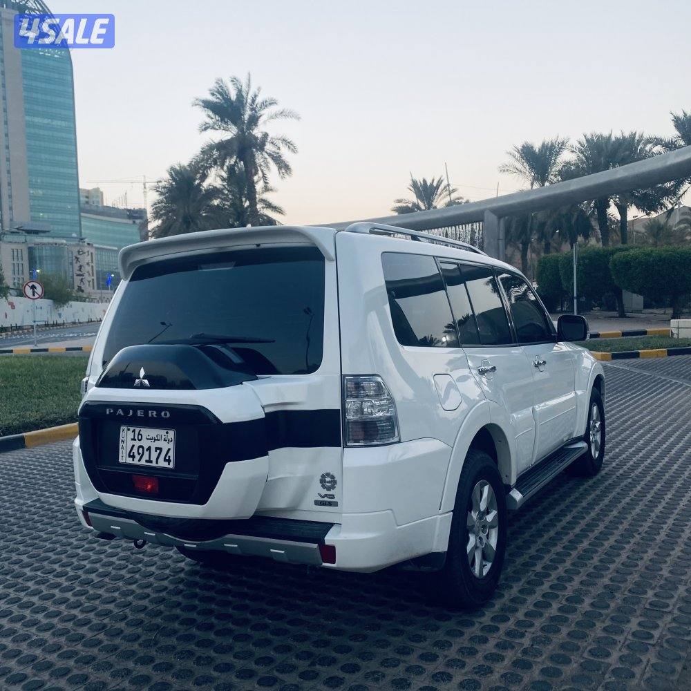 للبيع باجيرو / صبغ وكالة / موديل 2019 / مكينة صغيرة2