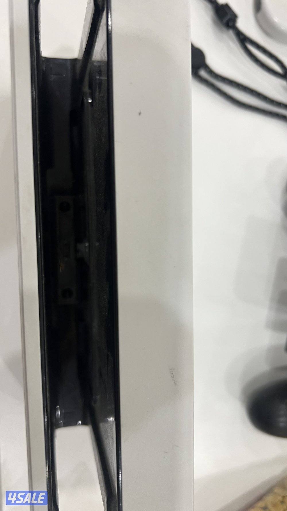 نينتندو سويتش اوليد مستعمل نظيف جداً واستعماله خفيف10