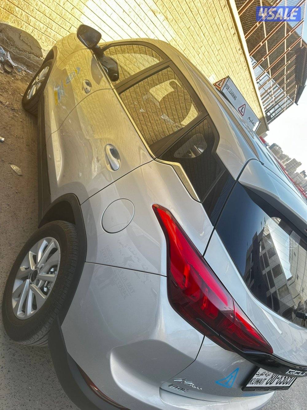 مدربات تعليم قياده السيارات من الصفر للاحتراف7