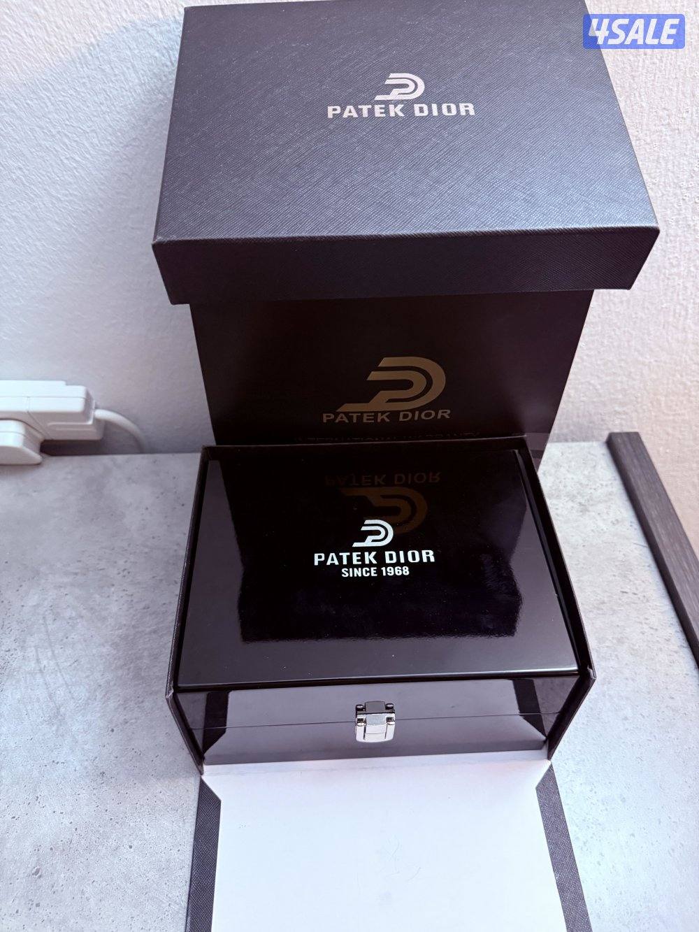 للبيع – ساعة Patek Dior أصلية (إصدار محدود)2
