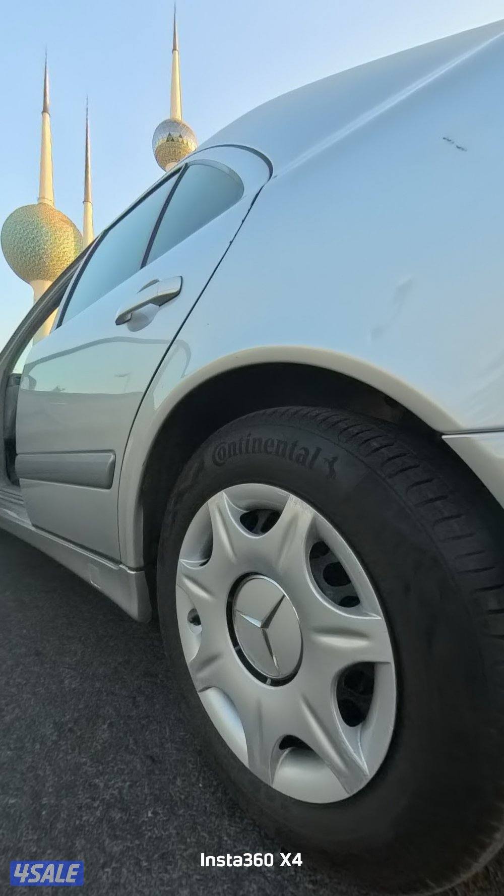 Mercedes-Benz E240 (Classic) – 20023