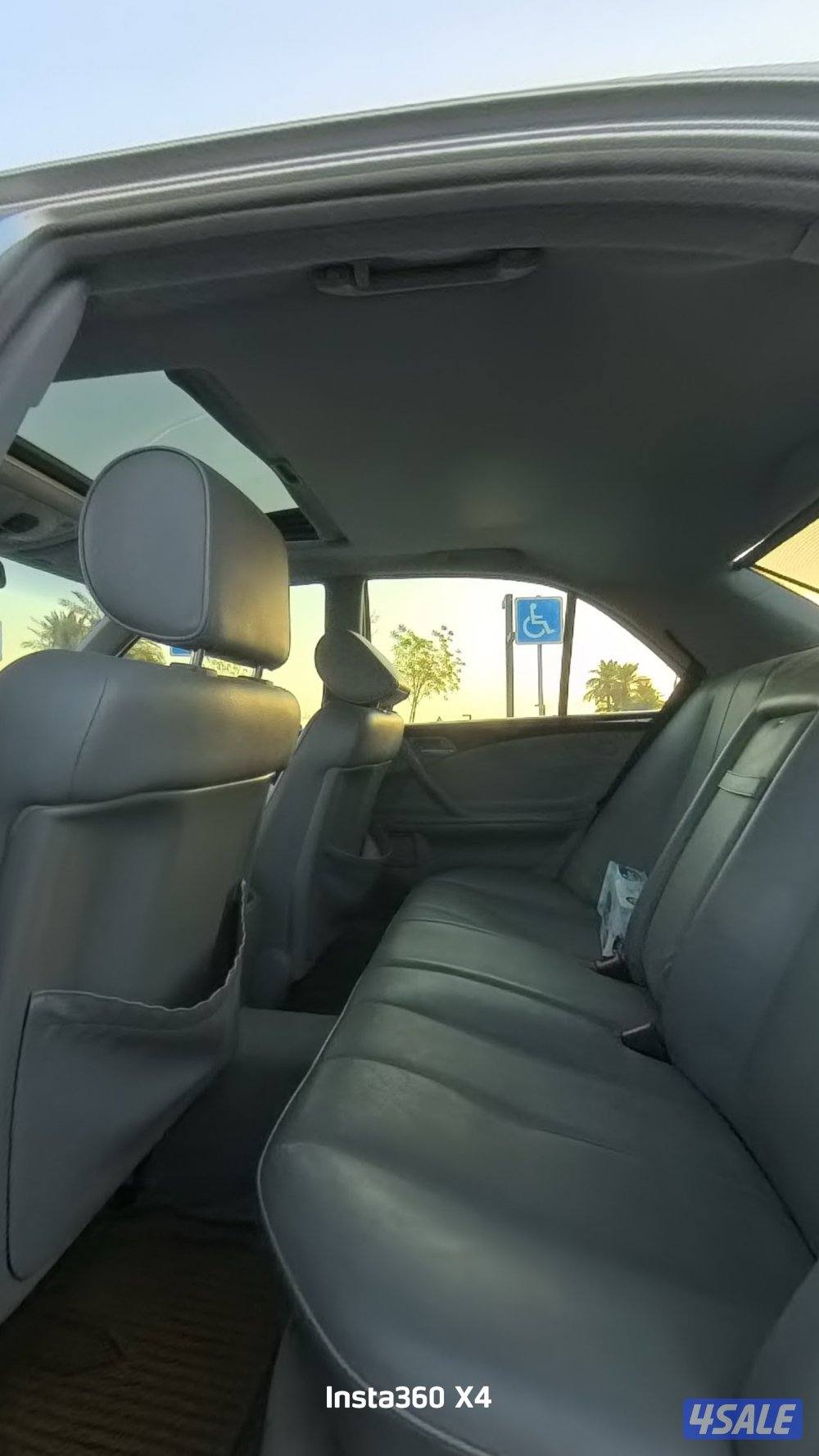 Mercedes-Benz E240 (Classic) – 200212