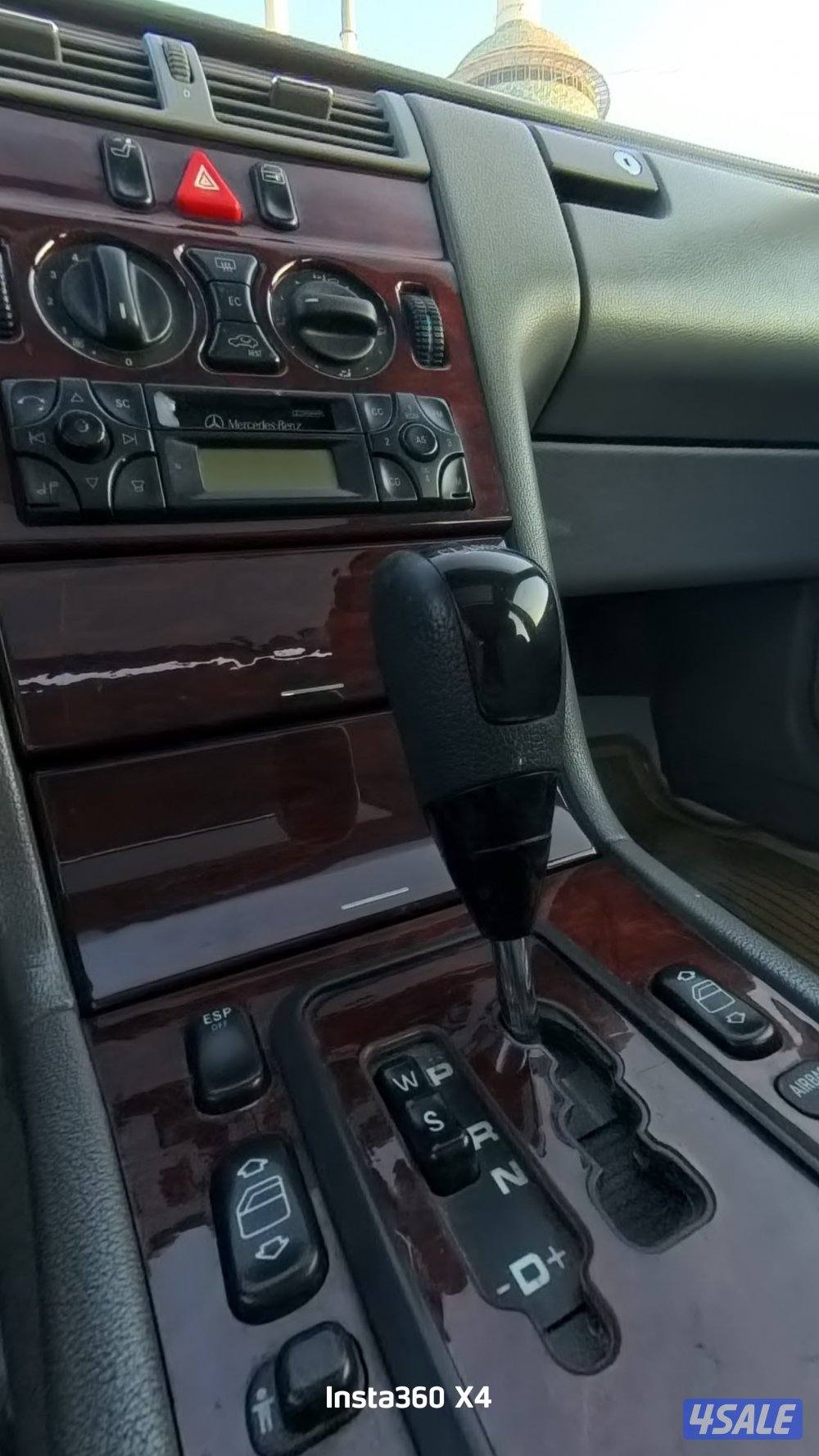 Mercedes-Benz E240 (Classic) – 200214