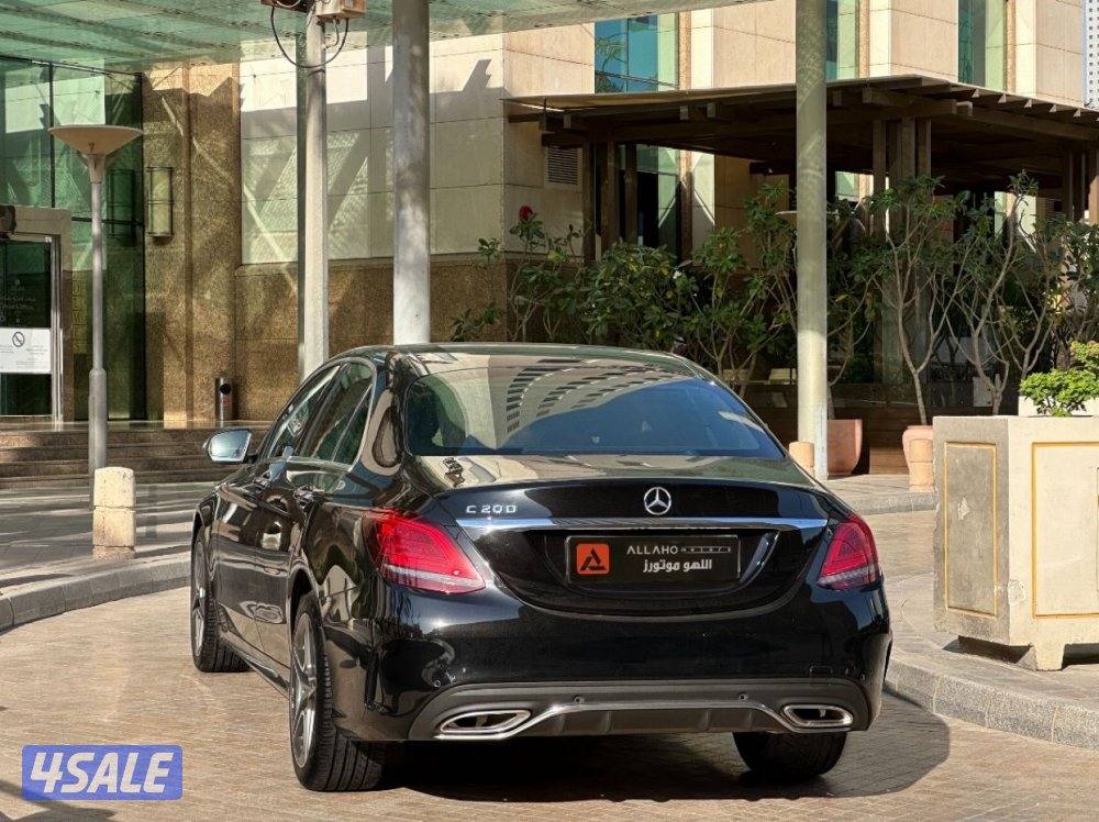مرسيدسC200 (مواصفات خاصه) موديل2019 عداد86الف وارد الملا سيرفس متتظم3