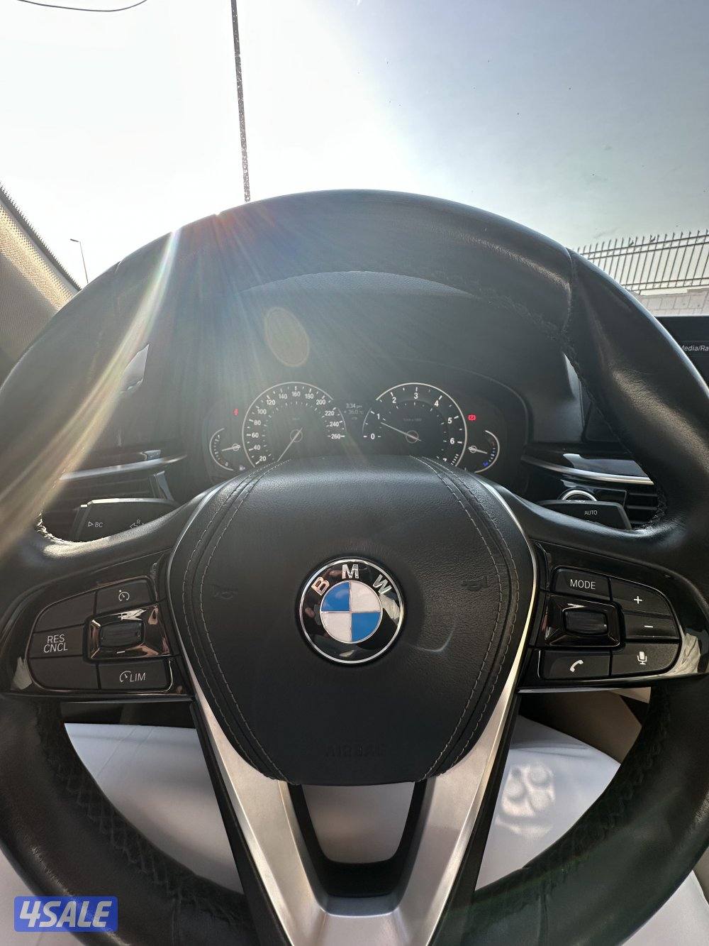 بحالة الوكالة 2018 BMW 520i4