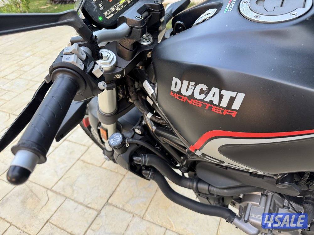 2019 Ducati Monster 821 Dark – 12,388 km1