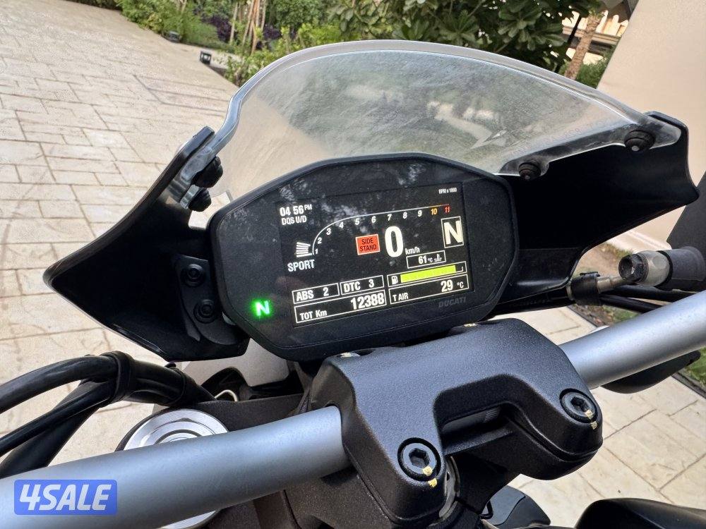 2019 Ducati Monster 821 Dark – 12,388 km3