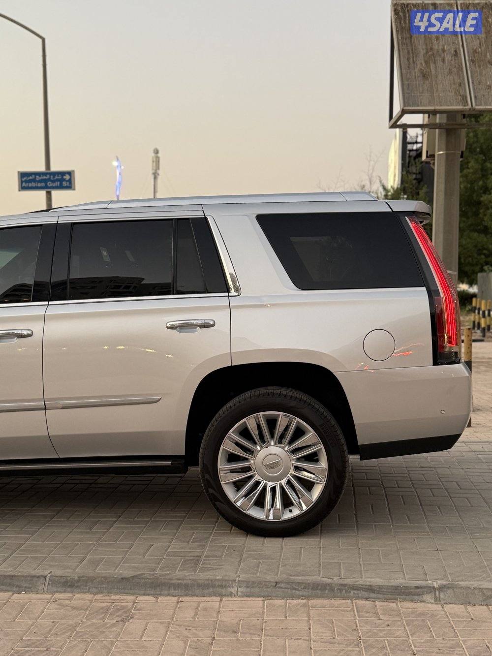 🔺كاديلاك اسكاليد بلاتنيوم 2018 الدرجه الاولي 🔺4