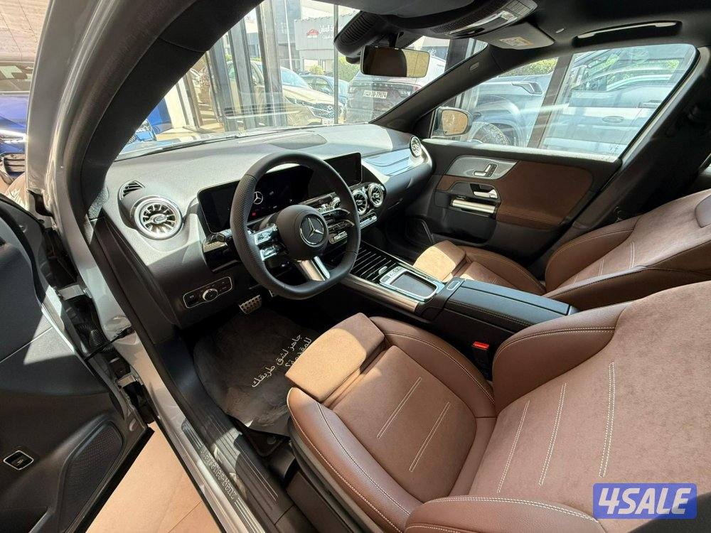 Mercedes GLA 200 / 13 L / 4 Cylinder4