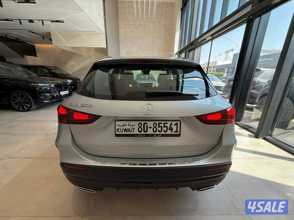 Mercedes GLA 200 / 13 L / 4 Cylinder3