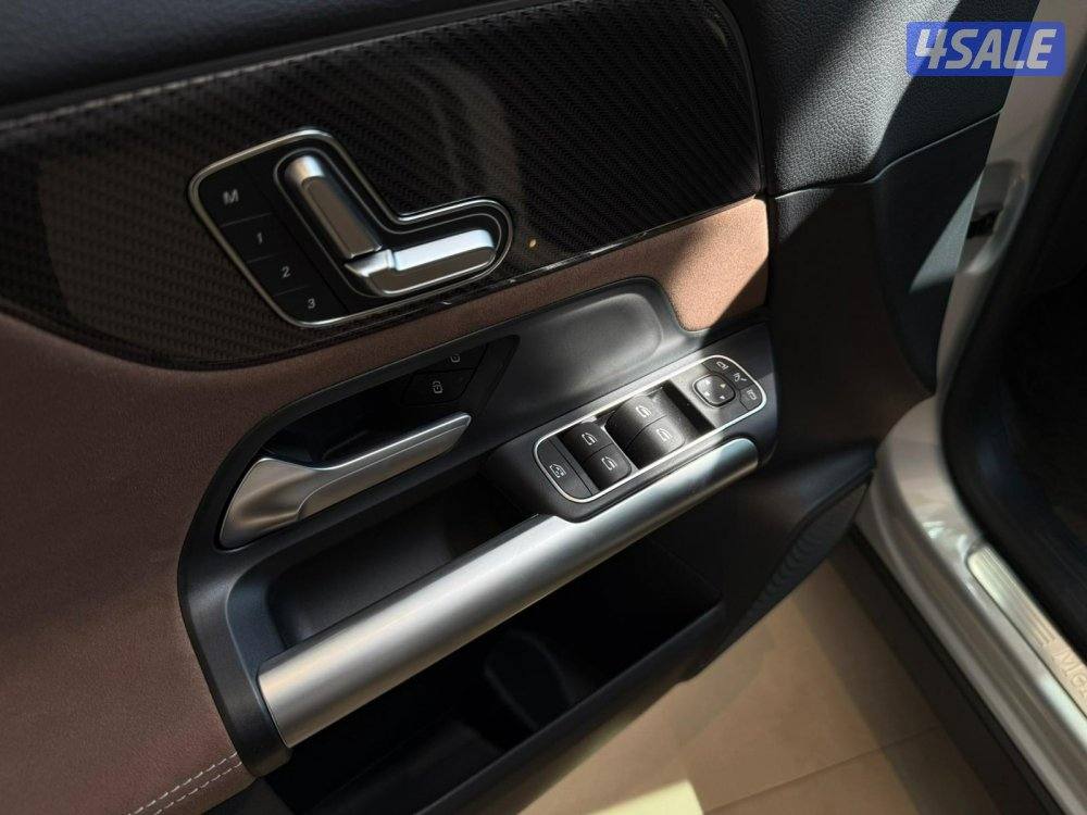 Mercedes GLA 200 / 13 L / 4 Cylinder6