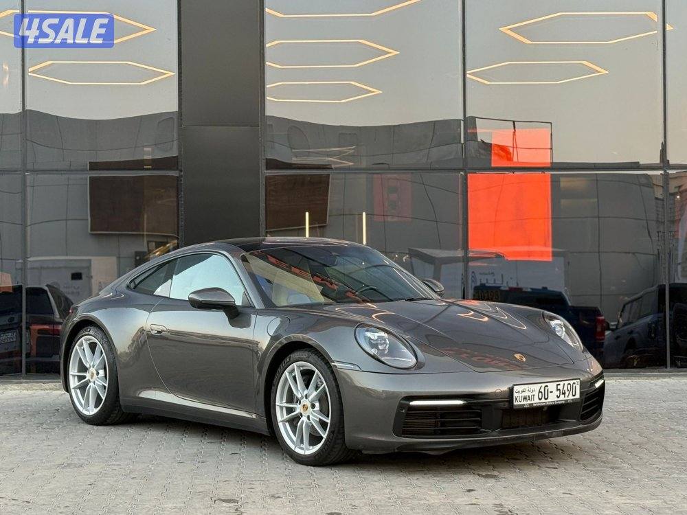 PORSCHE 911 CARRERA _2021 عداد 33 الف فقط0