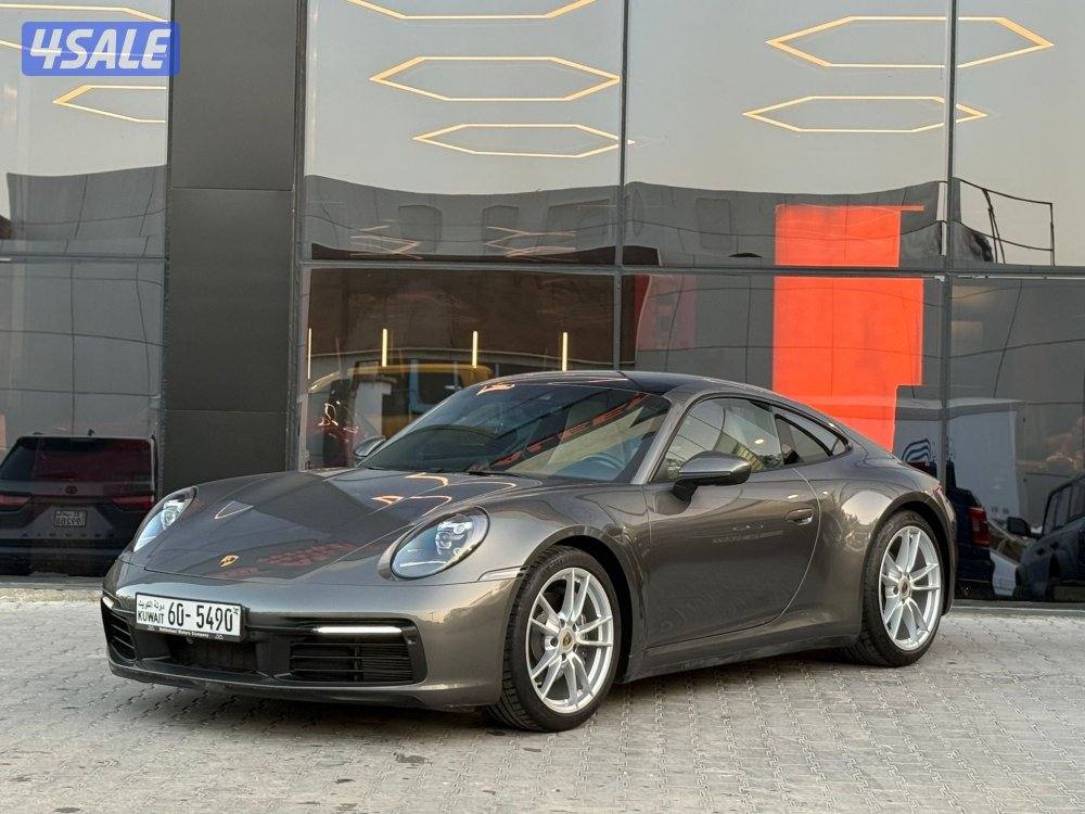 PORSCHE 911 CARRERA _2021 عداد 33 الف فقط1