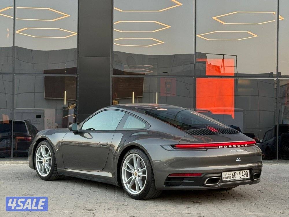 PORSCHE 911 CARRERA _2021 عداد 33 الف فقط3