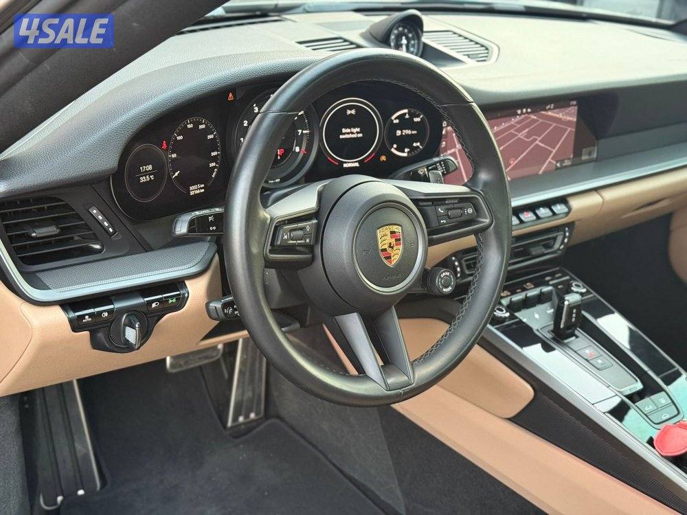 PORSCHE 911 CARRERA _2021 عداد 33 الف فقط7