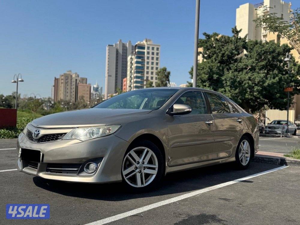 للبيع كامري GLX موديل 2013 ماشي وارد الساير كامل المواصف2