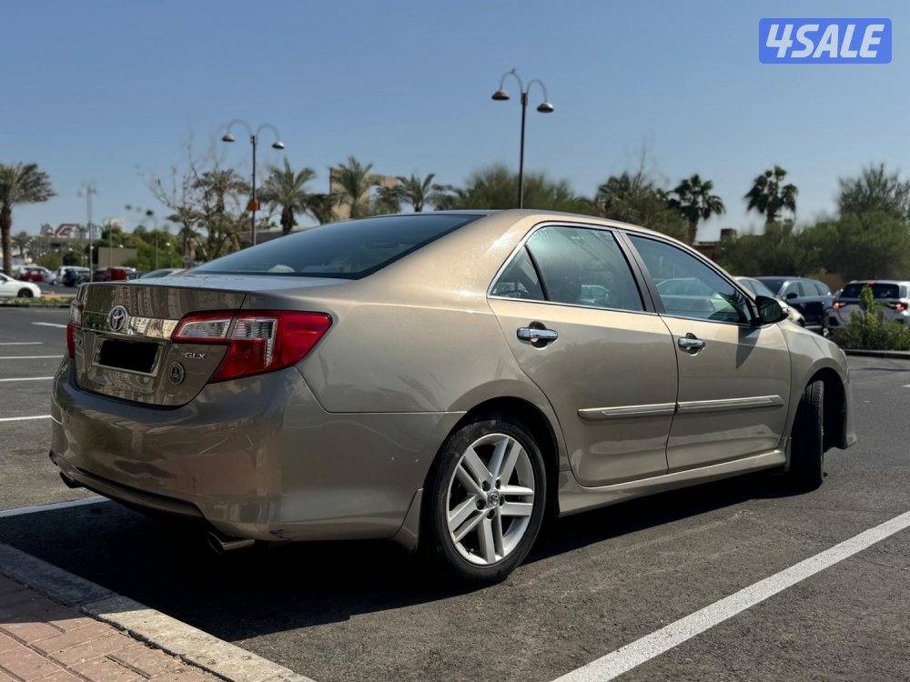 للبيع كامري GLX موديل 2013 ماشي وارد الساير كامل المواصف5