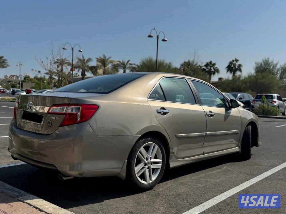 للبيع كامري GLX موديل 2013 ماشي وارد الساير كامل المواصف9