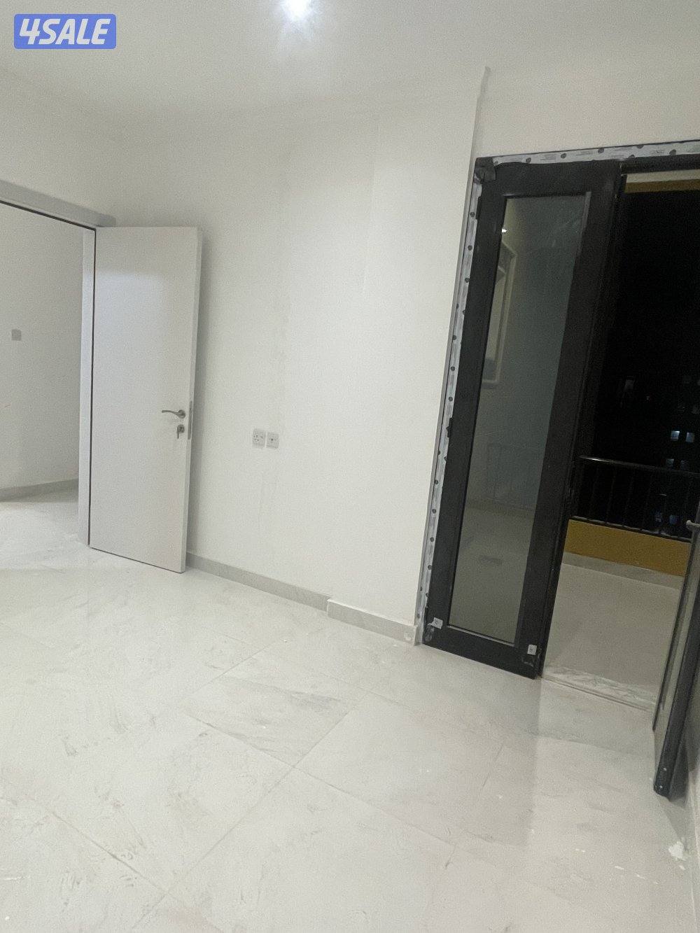 شقق للايجار غرفتين وصاله 2 حمام ومطبخ . شهر مجانا + في غرفه وصاله2